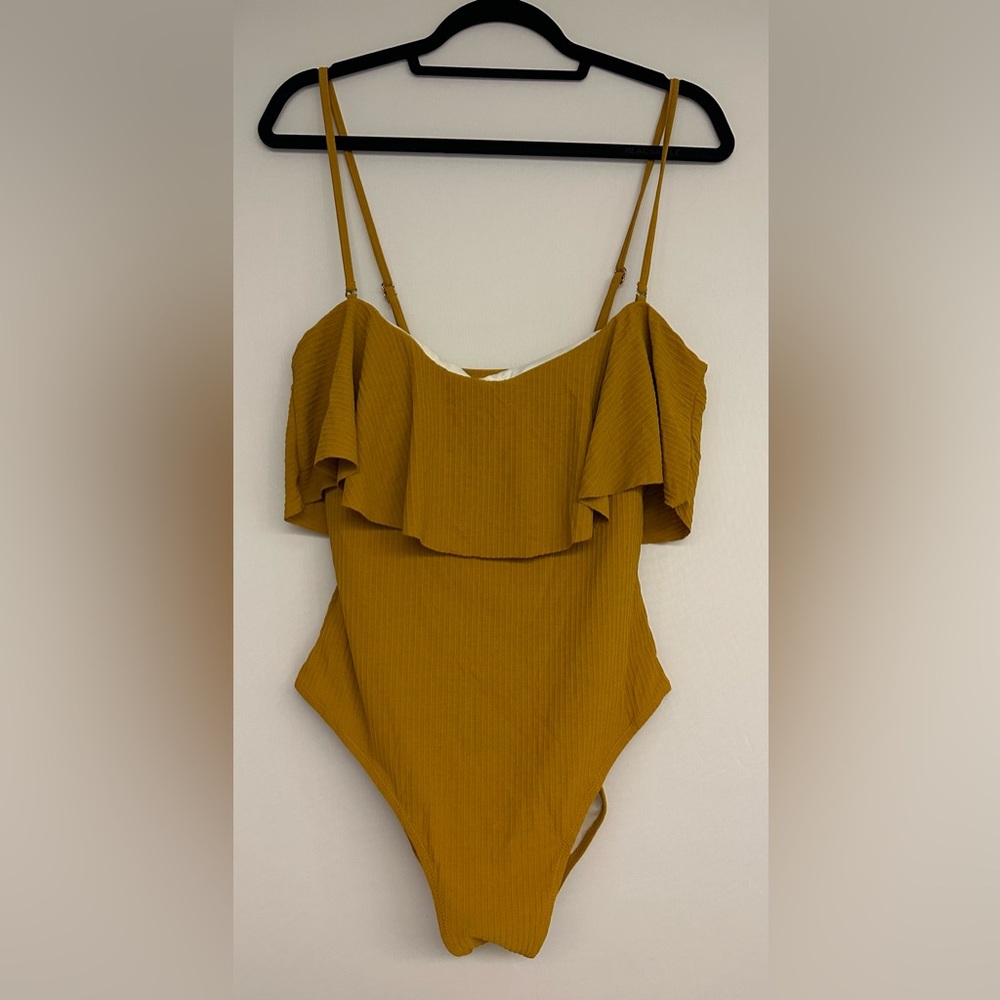 NWT Cupshe, Arizona Sunshine Solid One-piece Swimsuit, Mustard color, Size XL